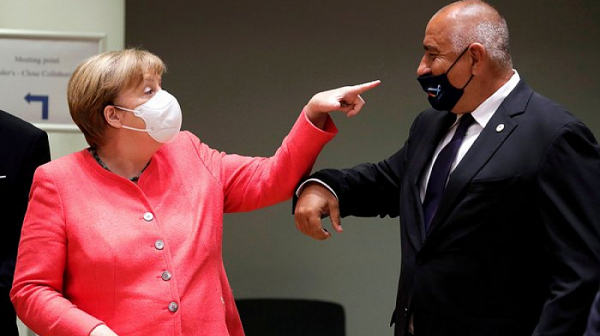 Малка анкета: Какво казва Меркел на Борисов и на какъв език отговаря той?