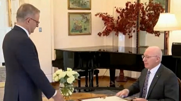 Лейбъристът Антъни Албанезе положи клетва като премиер на Австралия