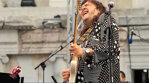 Почина легендарният български рок китарист Личо Стоунса