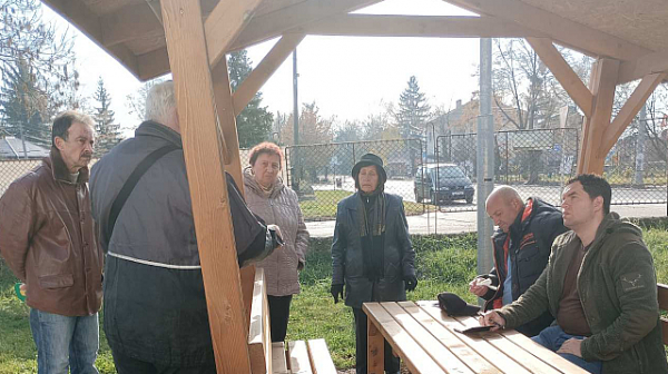 Николай Николов пита какви са причините за честите прекъсвания на ток в село Житен