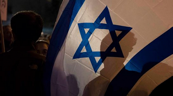 Не стихват бурните антиправителствени протести в Израел