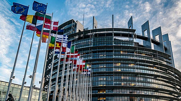 Честито първите 3,8 милиарда! Брюксел одобри първата европрограма за България за периода 2021 - 2027г.