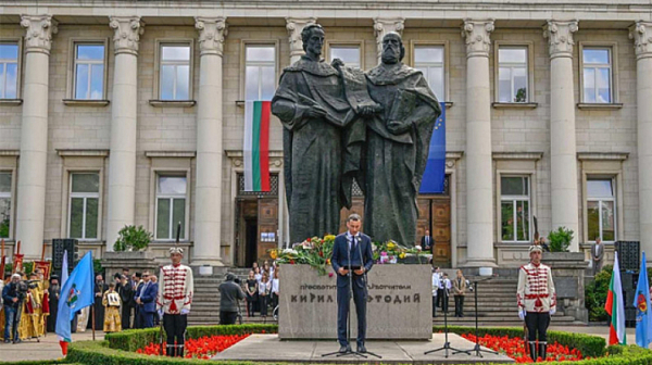 Кметът Терзиев: Наш дълг е да помним корените си и да запазим културната и образователна традиция