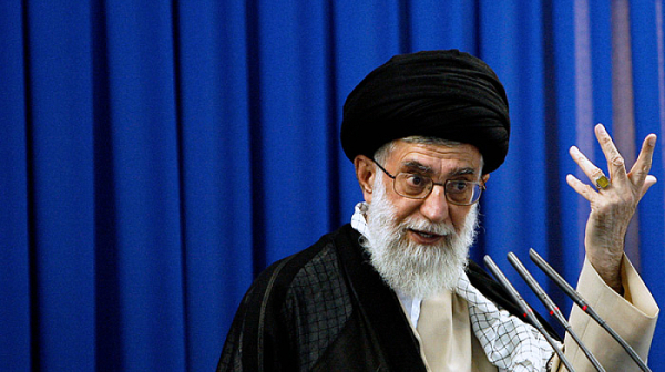 Iran International: Лидерът на Иран Али Хаменеи бяга от страната