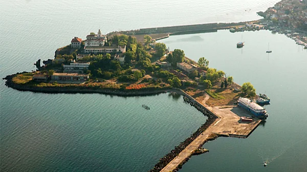 Скандал разтърси Созопол заради новото решение за остров Свети Кирик