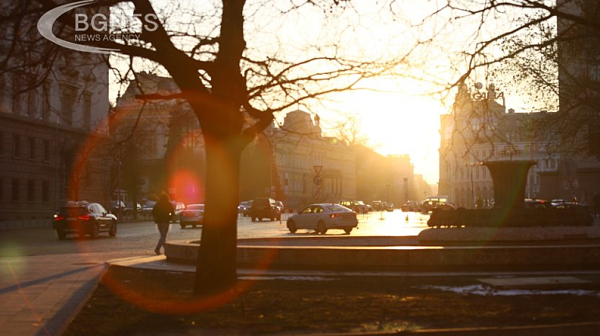 Слънчево време, температурите до 24°