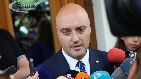 Атанас Славов: Готови сме да платим разумна цена, за да не се върне властта в пропутинска формация