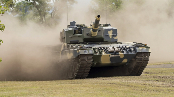 Испания изпраща на Украйна шест танка ”Леопард”