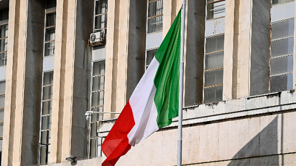 Италия експулсира 30 руски дипломати