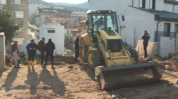 Без вода, с протести и аварии: Частично бедствено положение в Асеновград