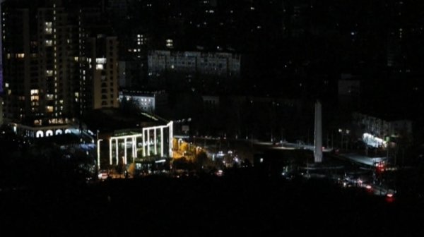 Взривове разтърсиха Одеса, тревога в града – гражданите се укриват в бомбоубежища