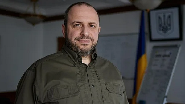След смяната на Резников с Умеров: Украйна отстрани всички зам.-министри на отбраната