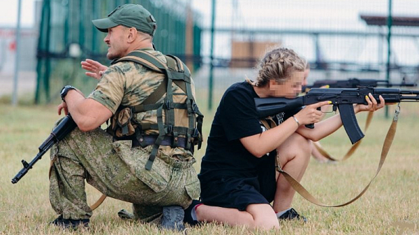 Русия индоктринира отвлечените украински деца
