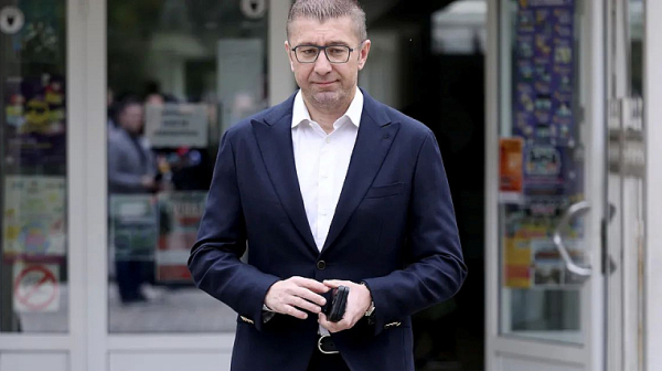 Северномакедонският премиер ще преговоря с България, но не като предател