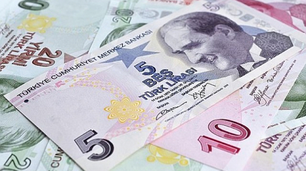 Нов рекорден срив на турската лира