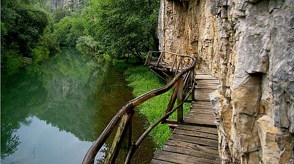 Скритите перли на България: 3 места за разходка, които ще ви накарат да се влюбите отново