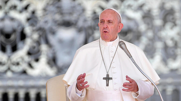 Папа Франциск: Насилието срещу жени обижда Бог