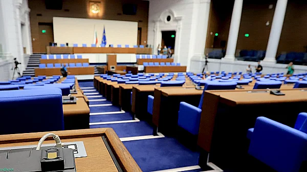 Изслушване в НС: Машините за гласуване „Смартматик“ не могат да се манипулират