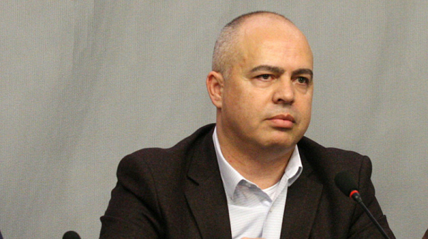 Георги Свиленски: Тресем се от скандали, а управляващите мълчат
