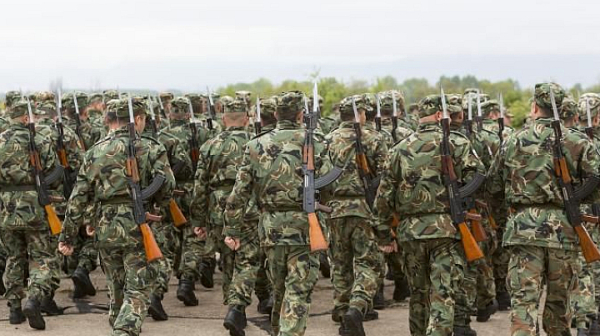 С 2,2% от БВП на България армията пак ще е в кадрови апокалипсис