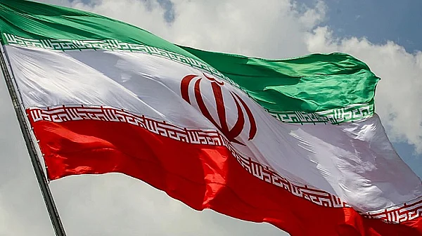 Анатомия на една диктатура: Кой всъщност държи ключовете от Техеран