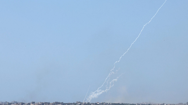 Предупредителни сирени за възможни наближаващи ракети прозвучаха в централната част на Тел Авив