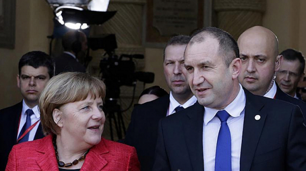 Ангела Меркел покани Румен Радев на обща среща с Макрон и Заев