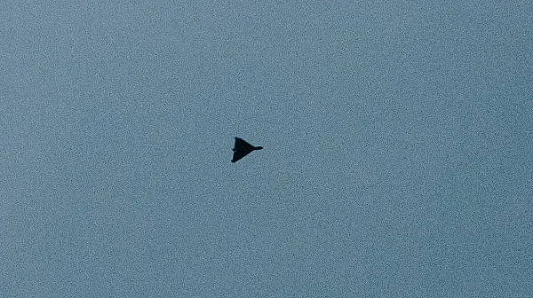 Над 400 руски дрона над Украйна, нова тактика с удари и през деня