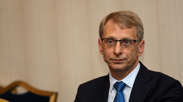 Николай Денков: ГЕРБ-СДС да променят отношението си към корупцията и ще разговаряме с тях