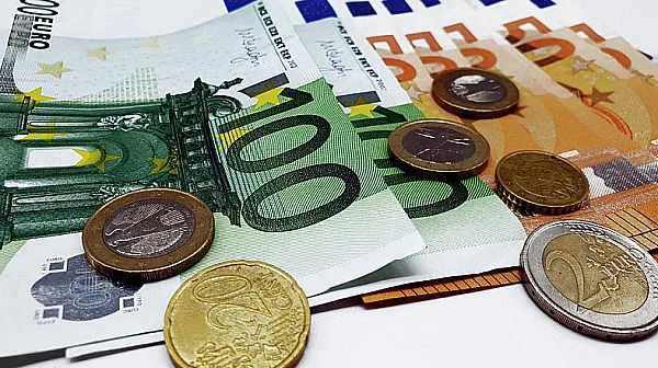 България с най-ниски заплати в ЕС, но с най-бърз ръст