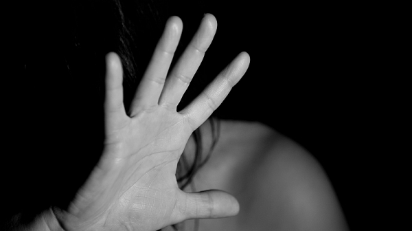 Мъж изнасили щерка си във Варна, тя опита да се самоубие
