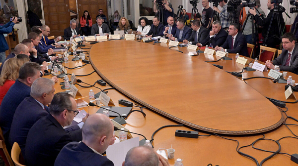 Бюджетната комисия гледа на второ четене парите на държавата