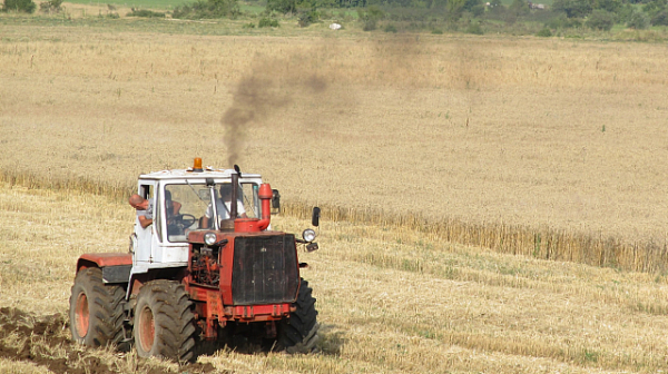 Еврокомисията ни върна план за българското земеделие за 8 млрд. с 200 забележки