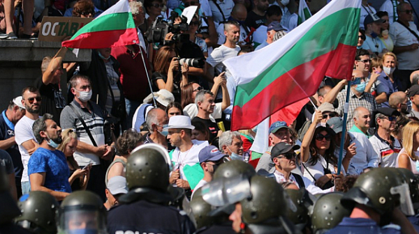 Чуждите медии за протеста: Българите се чувстват измамени