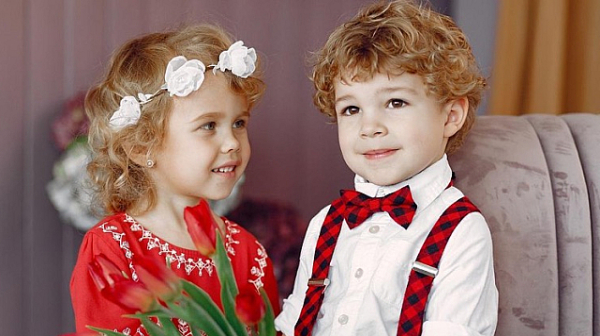 Празнични облекла за деца: идеи за рожден ден и други специални поводи