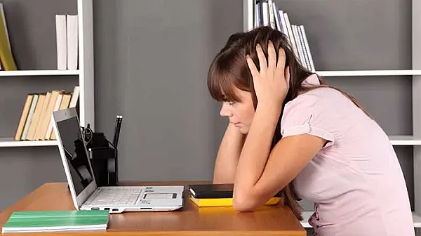 ЕС ще контролира достъпа на малолетни до онлайн услуги с ново приложение