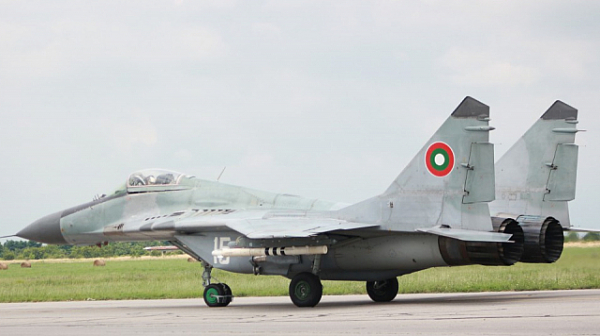 Politico: България е отказала да изпрати изтребители MиГ-29 на Украйна