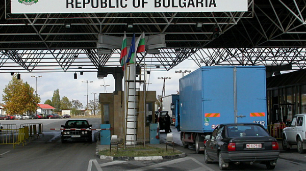 Наши сънародници блокирани на границата със Сърбия