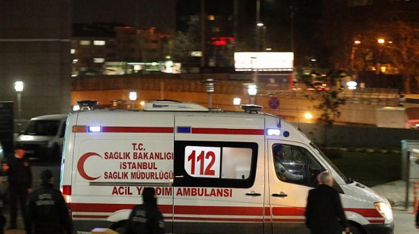 Най-малко 33 души са ранени при катастрофа на автобус в Турция