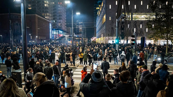 Европа и поредната COVID вълна: Тежки мерки и вълна от протести