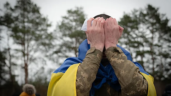 Украйна си върна 175 войници, сред тях защитници на Мариупол