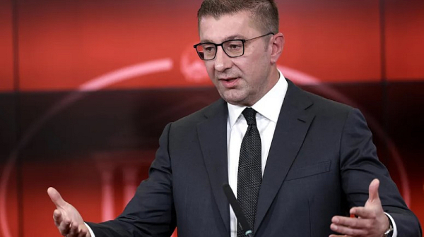 Македонският премиер с нова атака: Европа да спре проекта „нова нация от български корени“