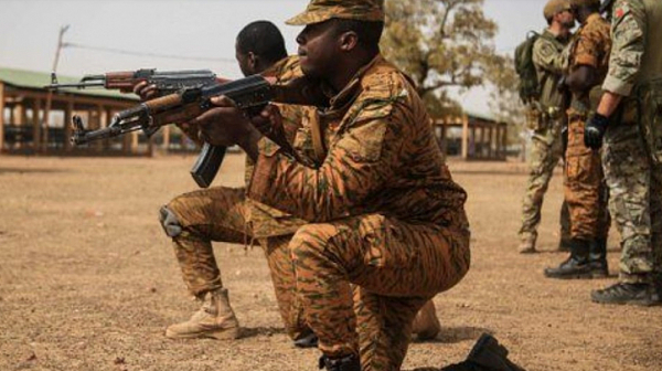 Група военни извършиха нов преврат в Буркина Фасо, свалиха президента