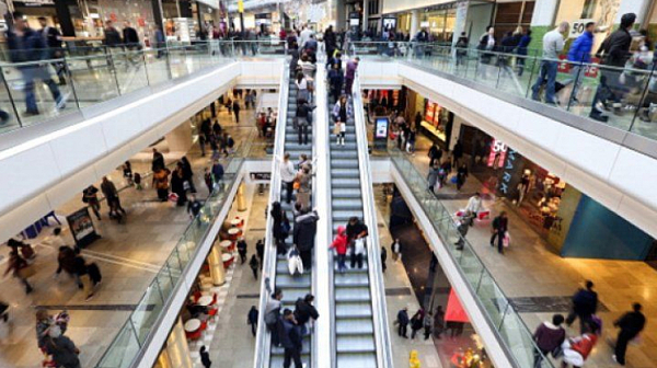 По 550 лева от джоба на всеки българин за Черен петък