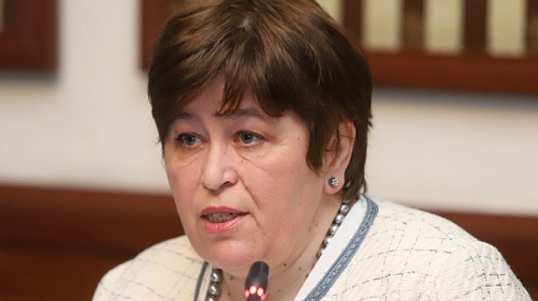 Министър Балтова: В карантинните хотели на морето вече има настанени