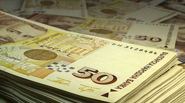 Планират да отрежат една заплата при пенсионирането