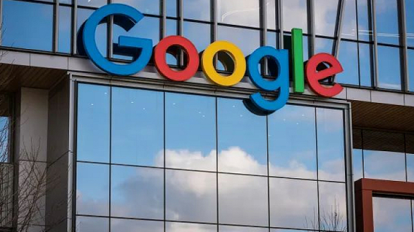 Версии за срива на Google – хакерска атака, хардуерна грешка, промяна в настройките?