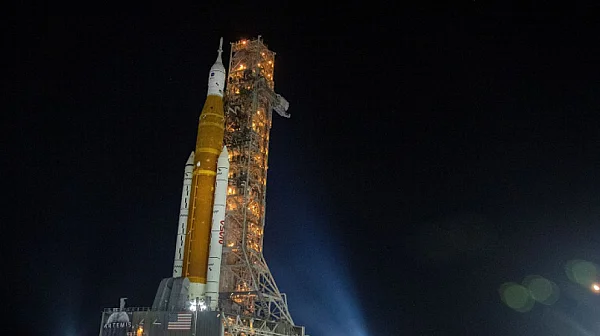 Първата жена, първият канадец: Екипажът, който ще върне човека на Луната