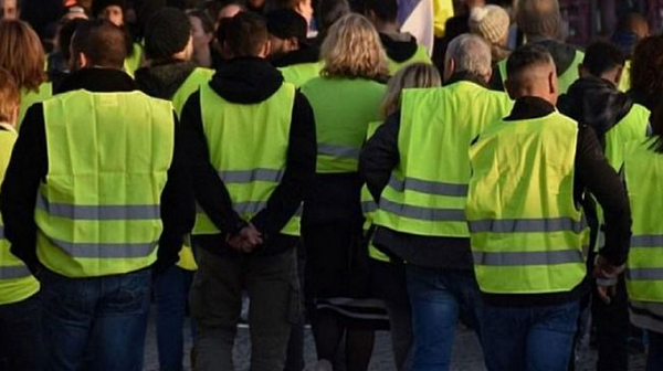 Жълти жилетки в заведения на 36 града заради наредба на НАП