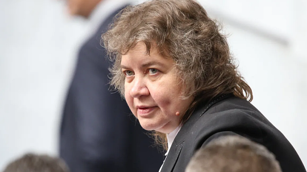Киселова: Нормално е да има противоречия между правителството и президента